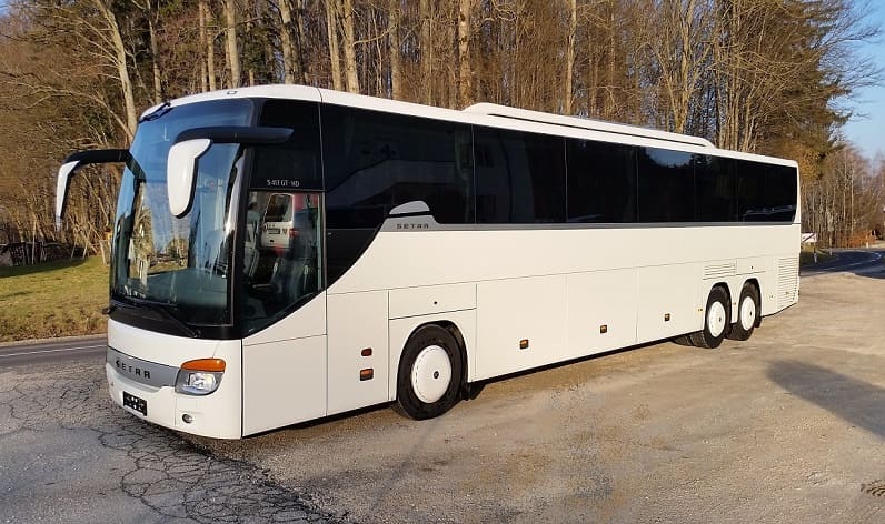 Buses hire in Idrija